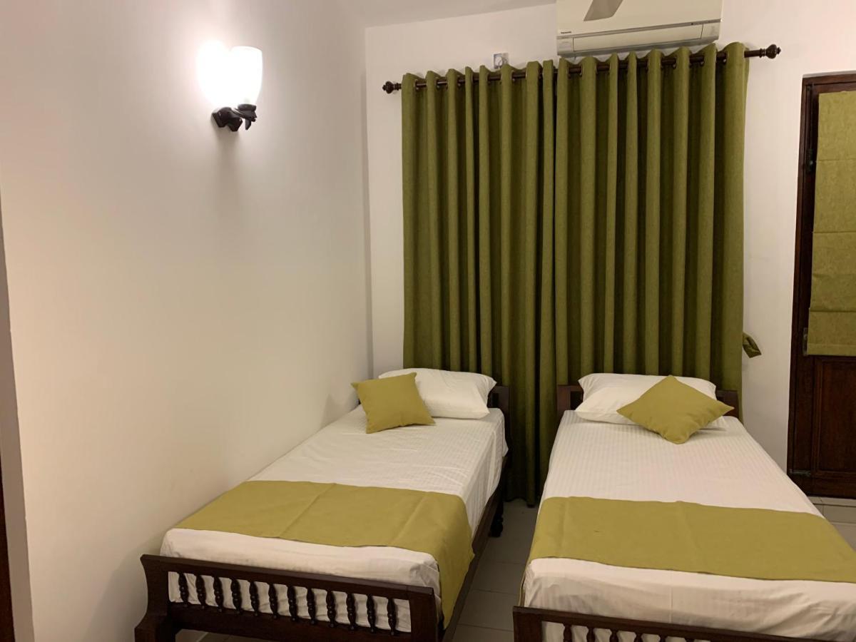 Elegance Oasis, Colombo 3 Hotel ภายนอก รูปภาพ
